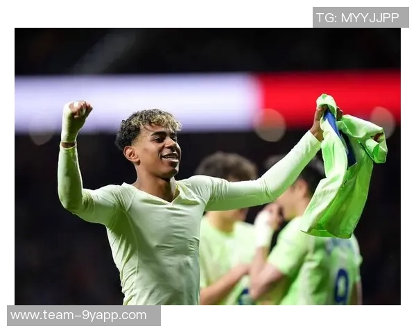 巴塞罗那汉堡店借亚马尔弟弟宣传活动送100个汉堡吸引食客